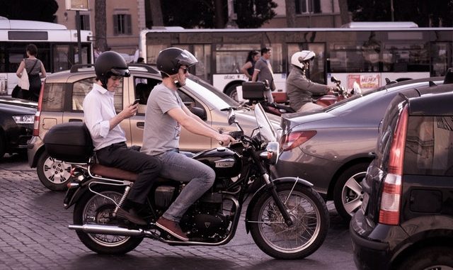 mototrijbewijs - veilgheid - motorhelmen